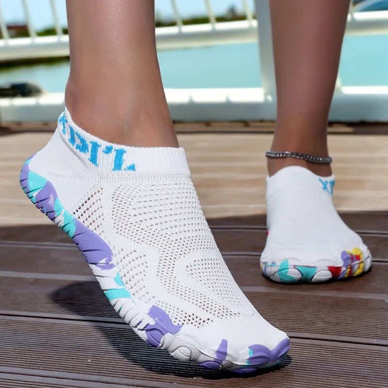 Laxsesu Mens Beach Water Shoes Breathable Mesh Antiskid Upstream